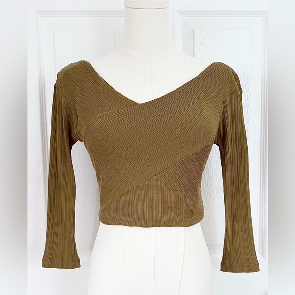 Intimately Free People Ribbed Crop Top Size S - Picture 1 of 4